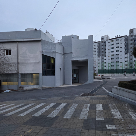 체육관 입구.png